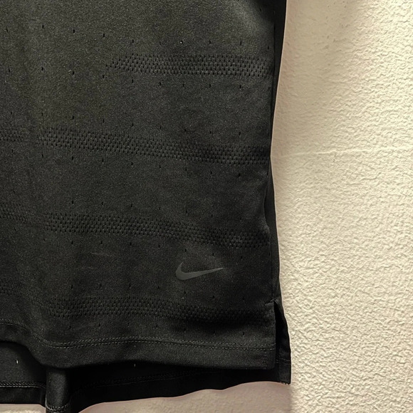 Nike Women’s Black Golf Polo Shirt with Peter Pam Collar - Picture 2 of 7